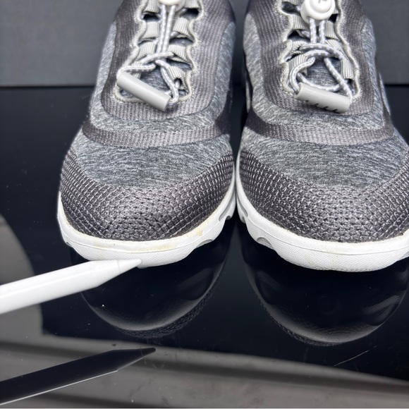 Propet Women's TravelActiv Aero Shoe, Silver, Size 6 NIB - Picture 11 of 13